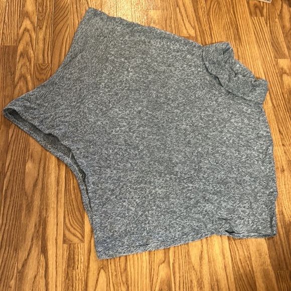 Luca Vanucci Italian Boxy Gray Turtleneck Short Sleeve Sweater - Picture 6 of 7